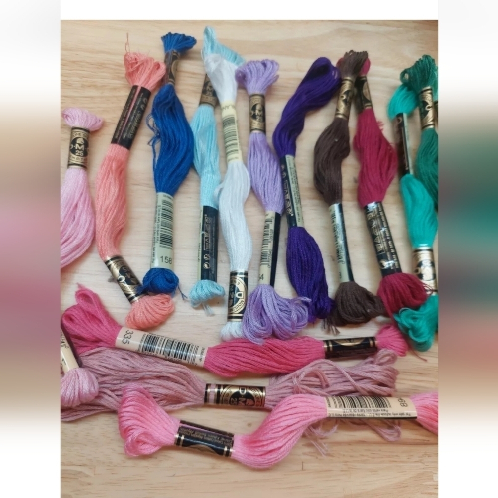 15 Pack Of Multicolored DMC 100% Cotton embroidery Thread - Picture 2 of 3